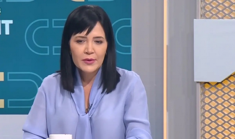 През почивните дни предложената за служебен премиер Горица Грънчарова Кожарева проведе