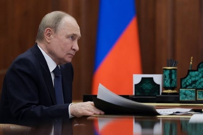 Тайният харем на Путин - от богатата чистачка до гимнастичката, чието гадже падна от 5-ия етаж
