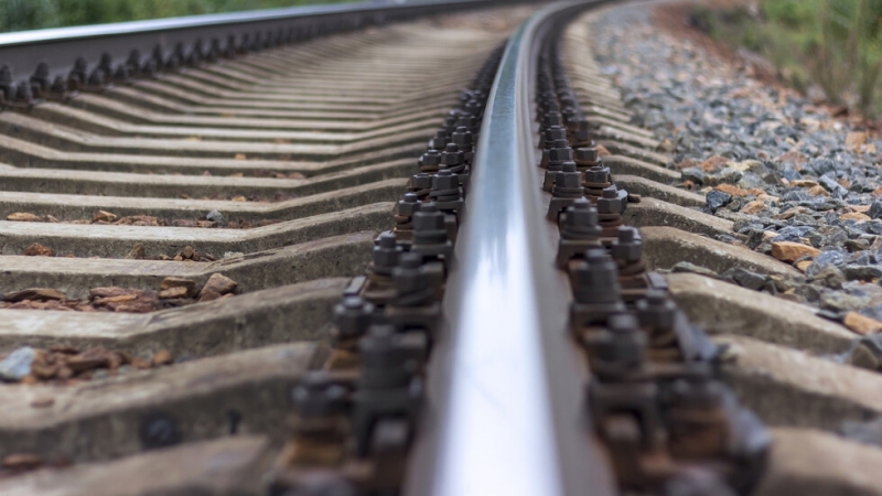 Амоняк изтече от товарен вагон на железопътна линия край град