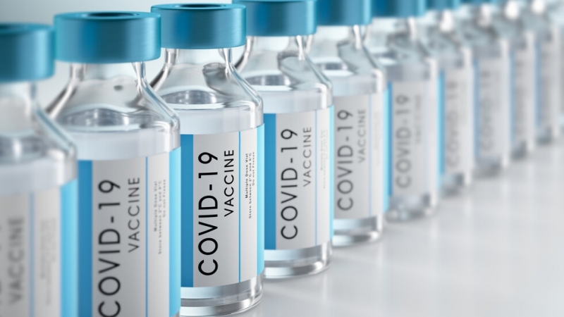 Поставянето на двете дози на ваксината на Pfizer е намалило