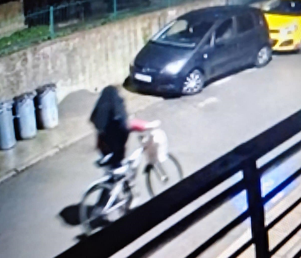 Апаш открадна колело от къща във Враца, научи агенция BulNews.