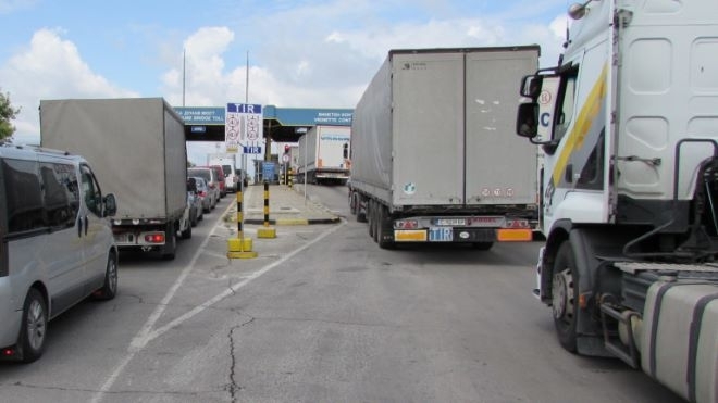 Интензивен е трафикът на граничните контролно пропускателни пунктове ГКПП Видин и