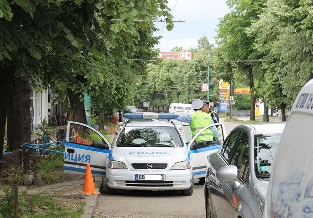 Автомобил без регистрация се движел по улиците във врачанското село