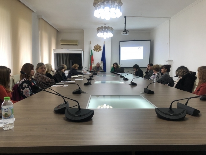 Директорът на РУО-Враца Лорета Колева: От планираните 62 броя паралелки ...