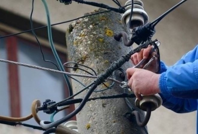 Пипнаха криминално проявен да краде ток във врачанско село съобщиха