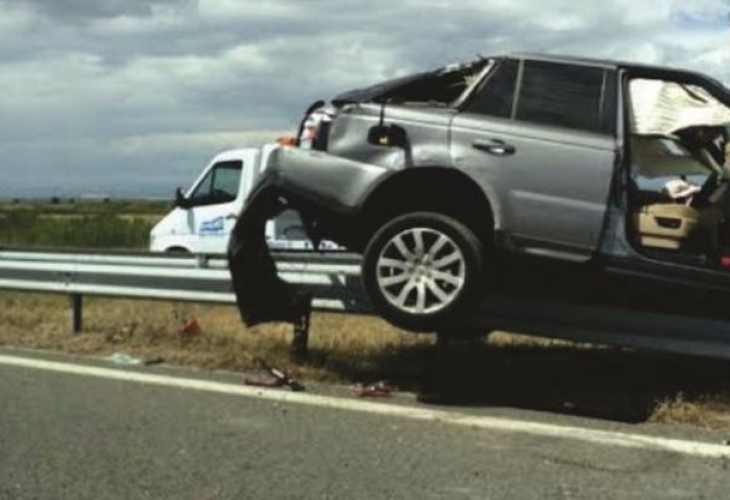 Един човек е загинал блъскайки се в мантинелата по първокласен