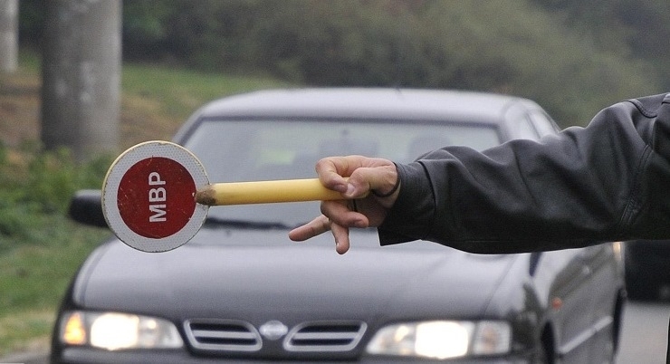 Полицията е спряла нередовен шофьор в Козлодуй съобщиха от МВР