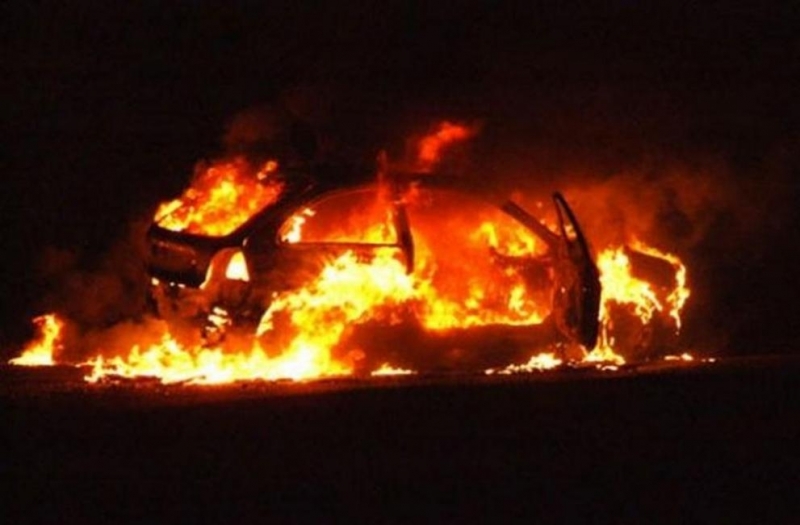 Лек автомобил е изгорял напълно при пожар във Врачанско съобщиха