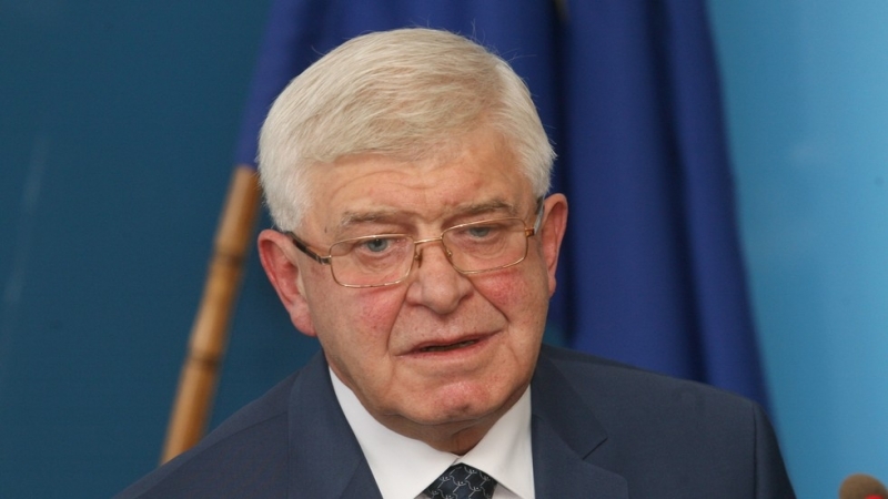 Здравният министър Кирил Ананиев поиска оставката на шефа на НЗОК