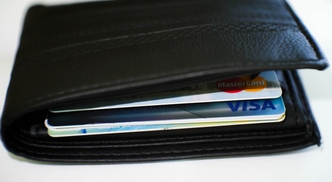 Банковите ни сметки могат да бъдат източвани макар и с