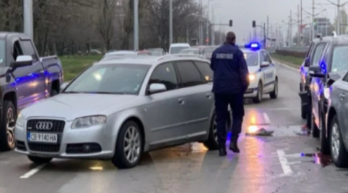 Меле с три коли е станало днес на обед на