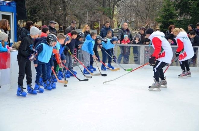 Празничната програма във Враца продължава и днес съобщават от местната