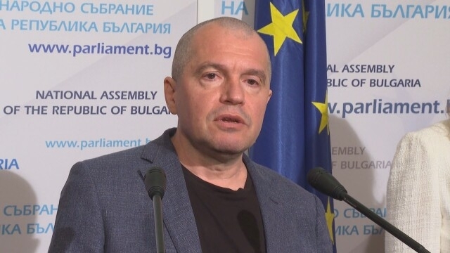 Кирил Петков иска да си направи втори Гешев в КПКОНПИ