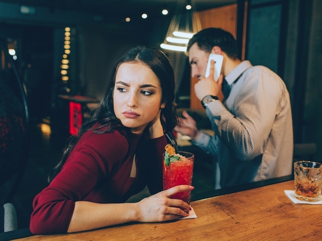 Има признаци, че се стараете твърде много, за да се получи между вас