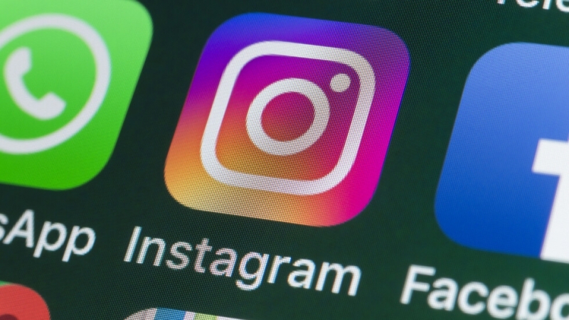 Потребители на Instagram и Facebook от редица държави са се