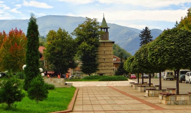 Местната комисия за борба срещу противообществените прояви на малолетните и