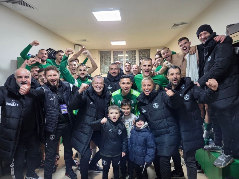 Трудна победа за "Ботев" /Враца/ над слабаците от "Спартак" /Варна/, вратарчето Евтимов остави отбора си с 10 души