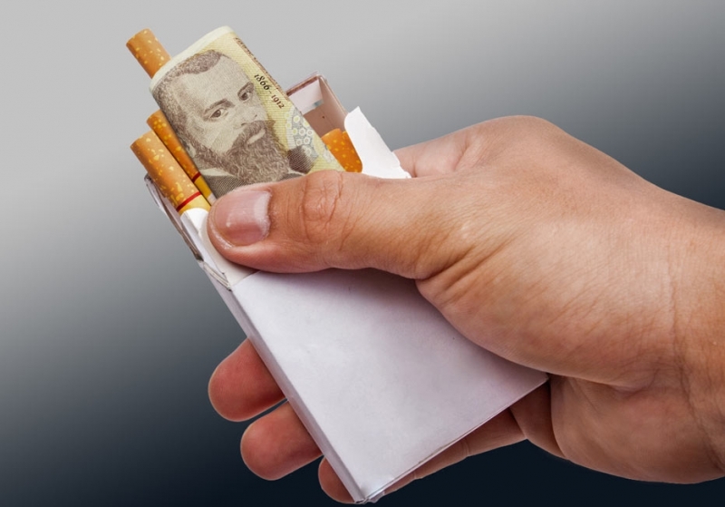 Румънски шофьор е задържан за подкуп на полицаи Той е