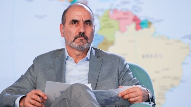 Не съм в близкото обкръжение което може да влиза във