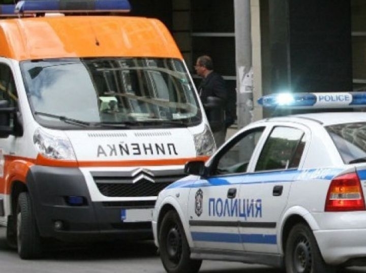Шофьор блъсна 3-годишно дете пред дома му в Червен бряг и избяга