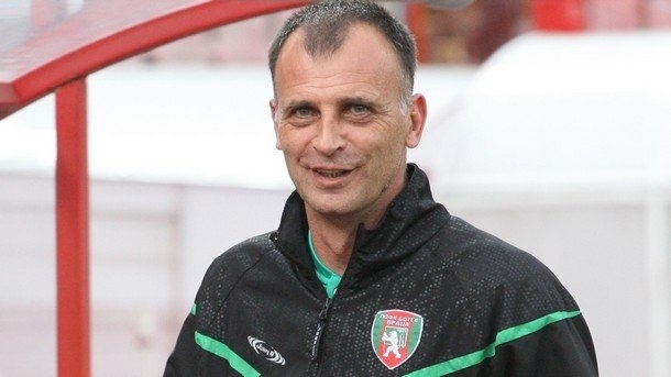 Ръководството на Ботев Враца усилено търси наследник на напусналия треньор