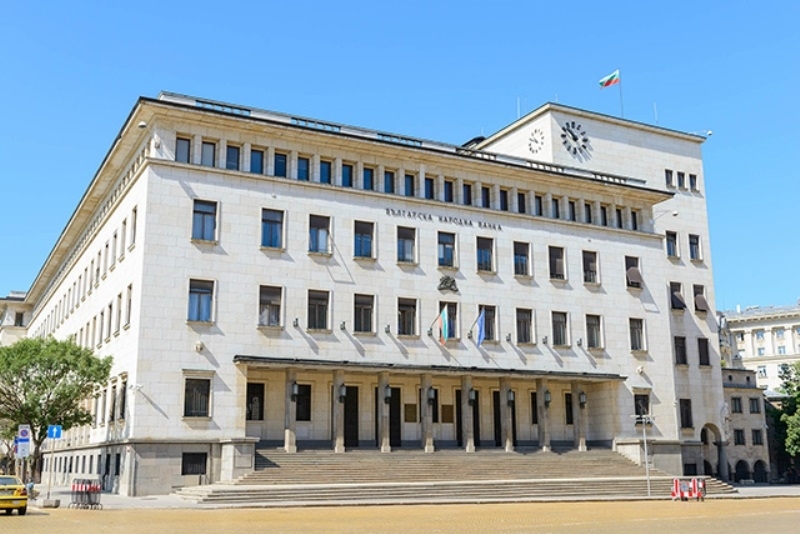 Българската народна банка пуска в обращение нова банкнота от 5 лева