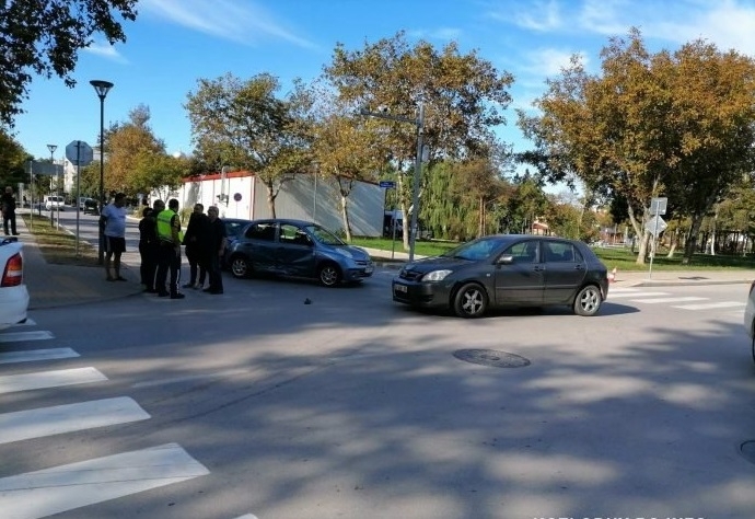 Верижна катастрофа е станала на невралгичното кръстовище на Лидл в