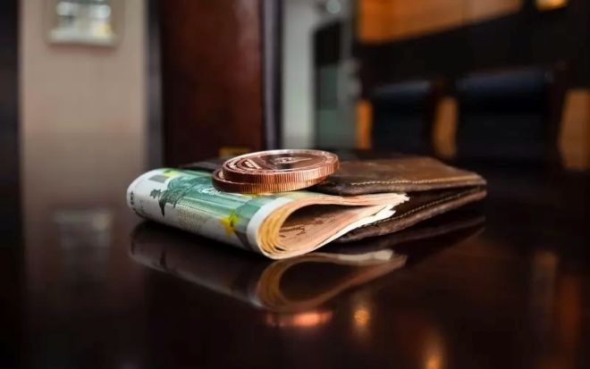 И по старата формула минималната ни заплата е най-ниска в ЕС