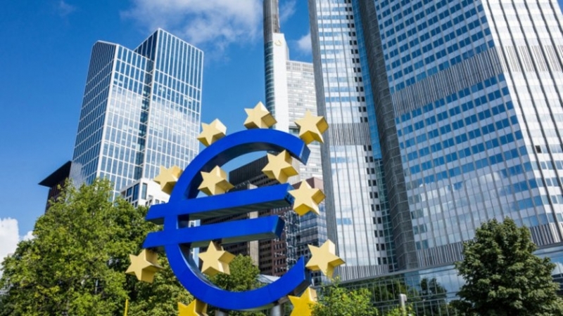 ЕЦБ прогнозира ръст на доходите в еврозоната с цел наваксване