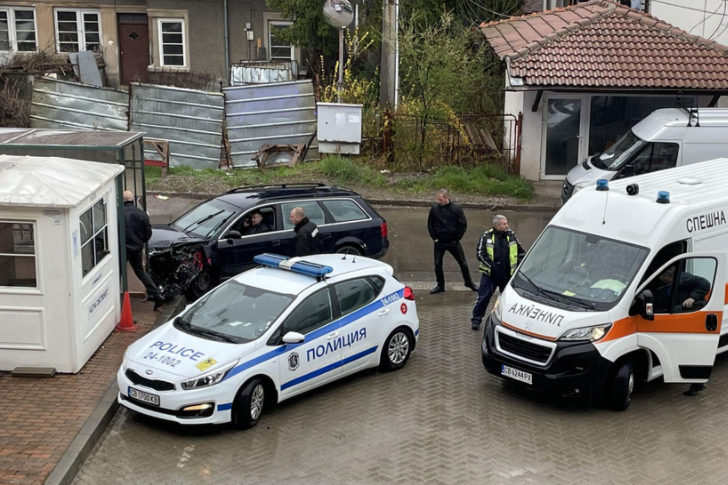 Шофьор с 3 24 промила алкохол удари пешеходец и се опита