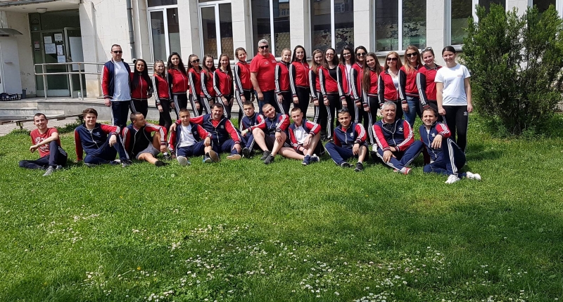 Почетни грамоти и медали получиха oбщина Мездра и Представителен танцов