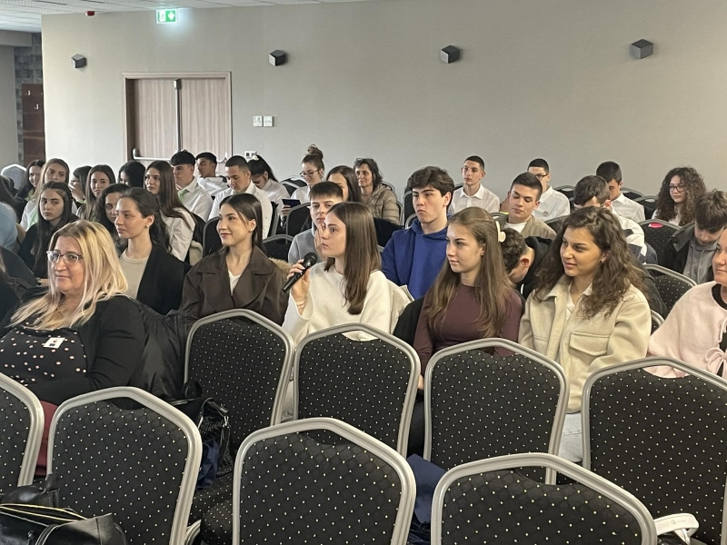 „Ботевци“ с активно участие в регионална среща на училища – посланици на Европейския парламент /снимки/