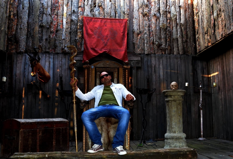 Собственикът на модна агенция X Model Group Иво Йосифов поиска