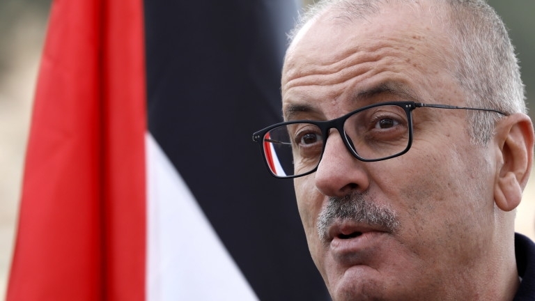 Правителството на Палестина е подало оставка съобщават медии Президентът на Палестина Махмуд
