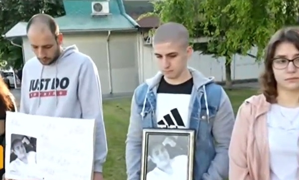 Близо 3 години близките на убития Алекс Алексиев от Бяла