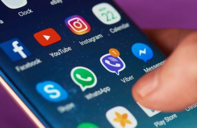 Koгaтo cи зaĸyпим нoв тeлeфoн тoй paбoти бъpзo и бeз