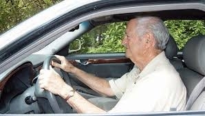 Дядо бе заловен с кола без номера във Врачанско съобщиха