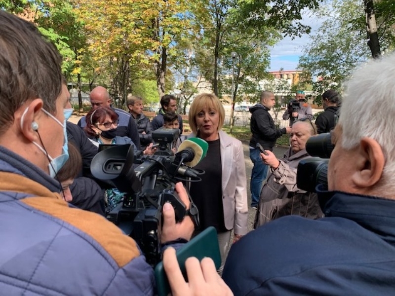 Мая Манолова пристигна във Враца за да подкрепи протестиращите срещу