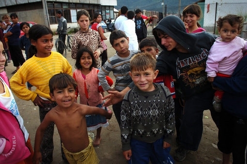 Край на помощите за ромите които отказват да започнат работа