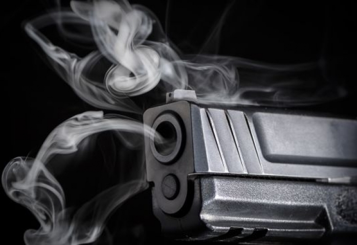 Мъж откри стрелба със законно притежаван пистолет на столичната улица