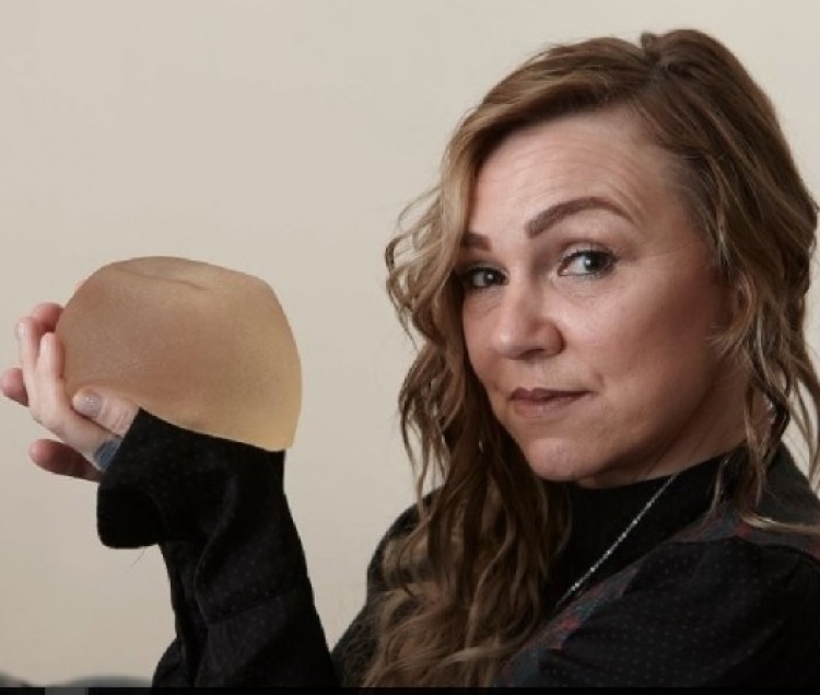 Майка на три деца разказа как сама изрязала гръдните си