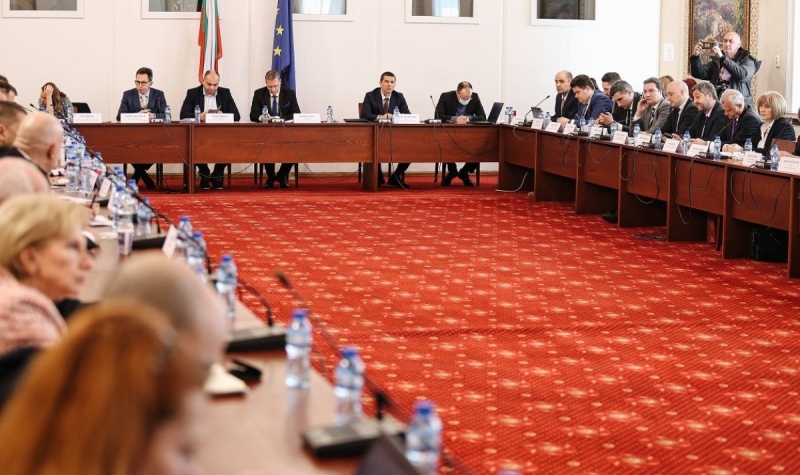 Правната комисия в парламента одобри на второ четене закриването на