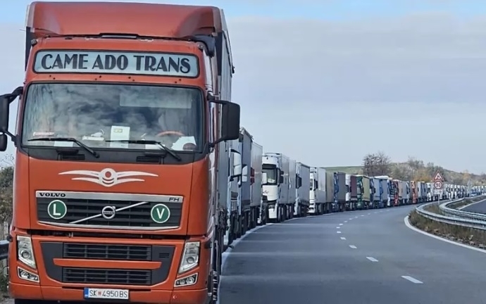 Рязко увеличение на тол таксите за тежкотоварните автомобили е подготвило