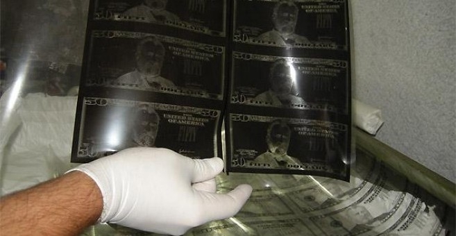 Специализираната прокуратура и ГДБОП разбиха печатница за нелегални банкноти съобщи