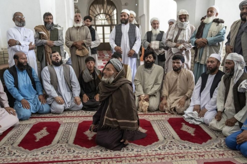 Най малко шестима цивилни са били убити снощи а един е