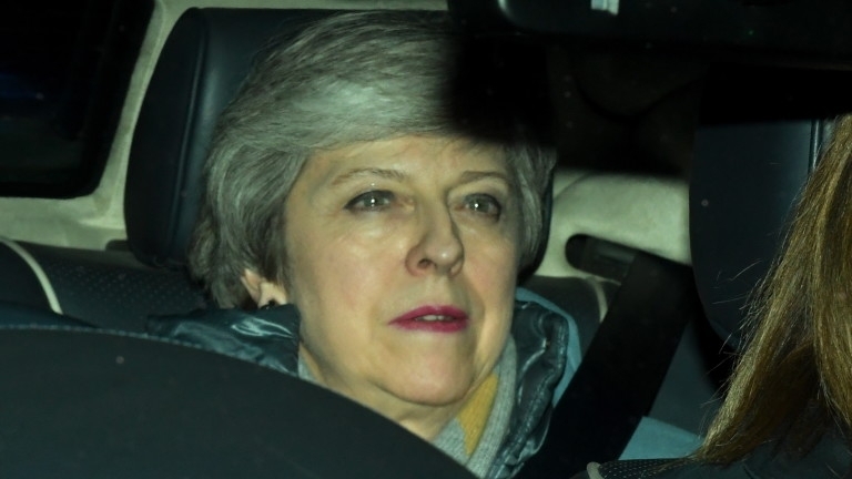 Английските избиратели използваха местните избори за да накажат както управляващите