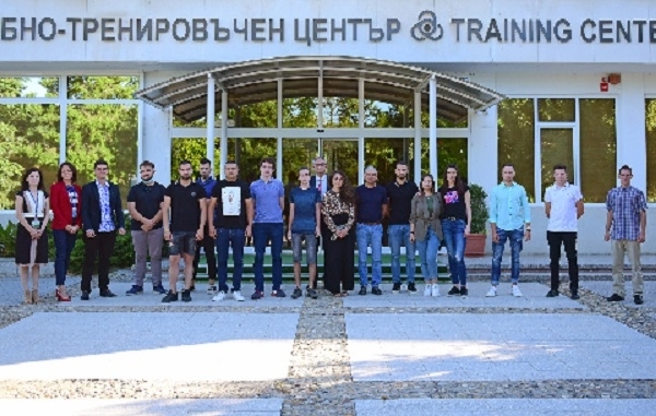 Стажантската програма на АЕЦ „Козлодуй” за 2020 г. подкрепи бъдещите енергетици