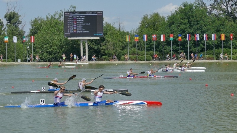 Йоана Георгиева и Ванеса Димитрова от СККК Ванто Видин се окичиха