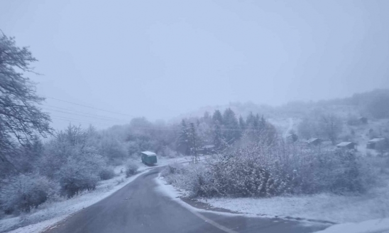 Честит първи сняг врачани Балканът над града под Околчица побеля