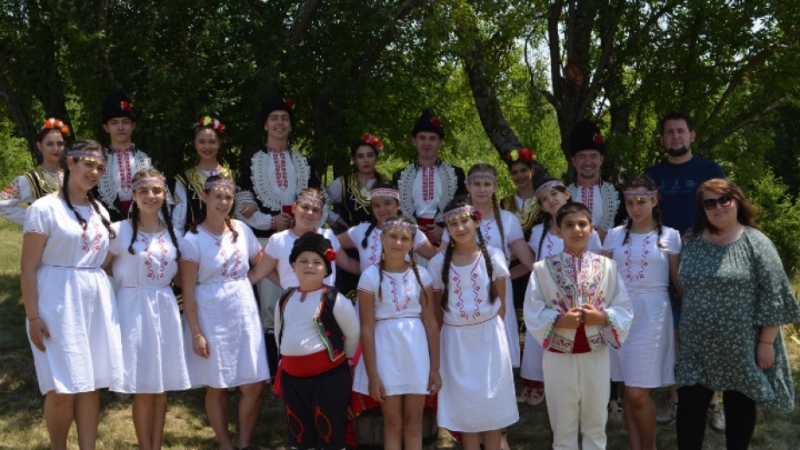 Шоколадчетата от Лом с нова авторска песен и клип към нея